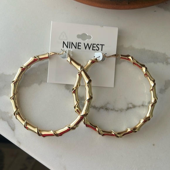 Nine West Jewelry - 🌿 NINE WEST Gold Bamboo Style Hoop Earrings NWT